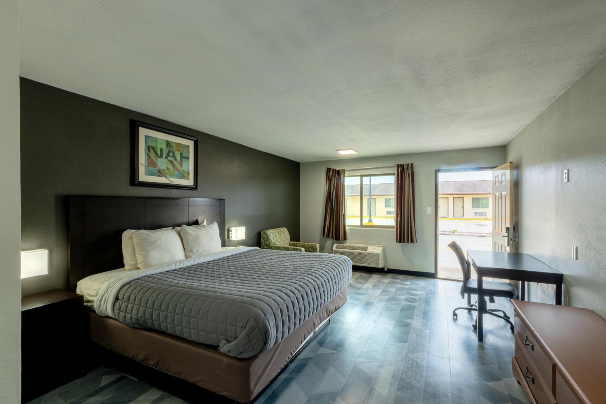 Freer Executive Inn And Studios Kültér fotó